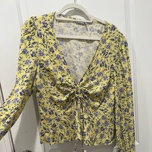 Yellow and purple o ring self tie top with flared sleeves